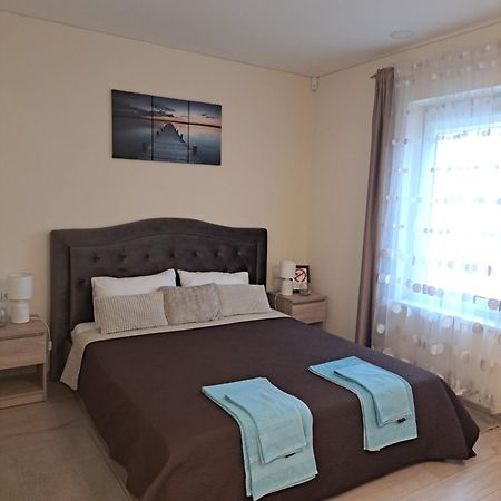 Liux Apartamentai Kaunas Extérieur photo