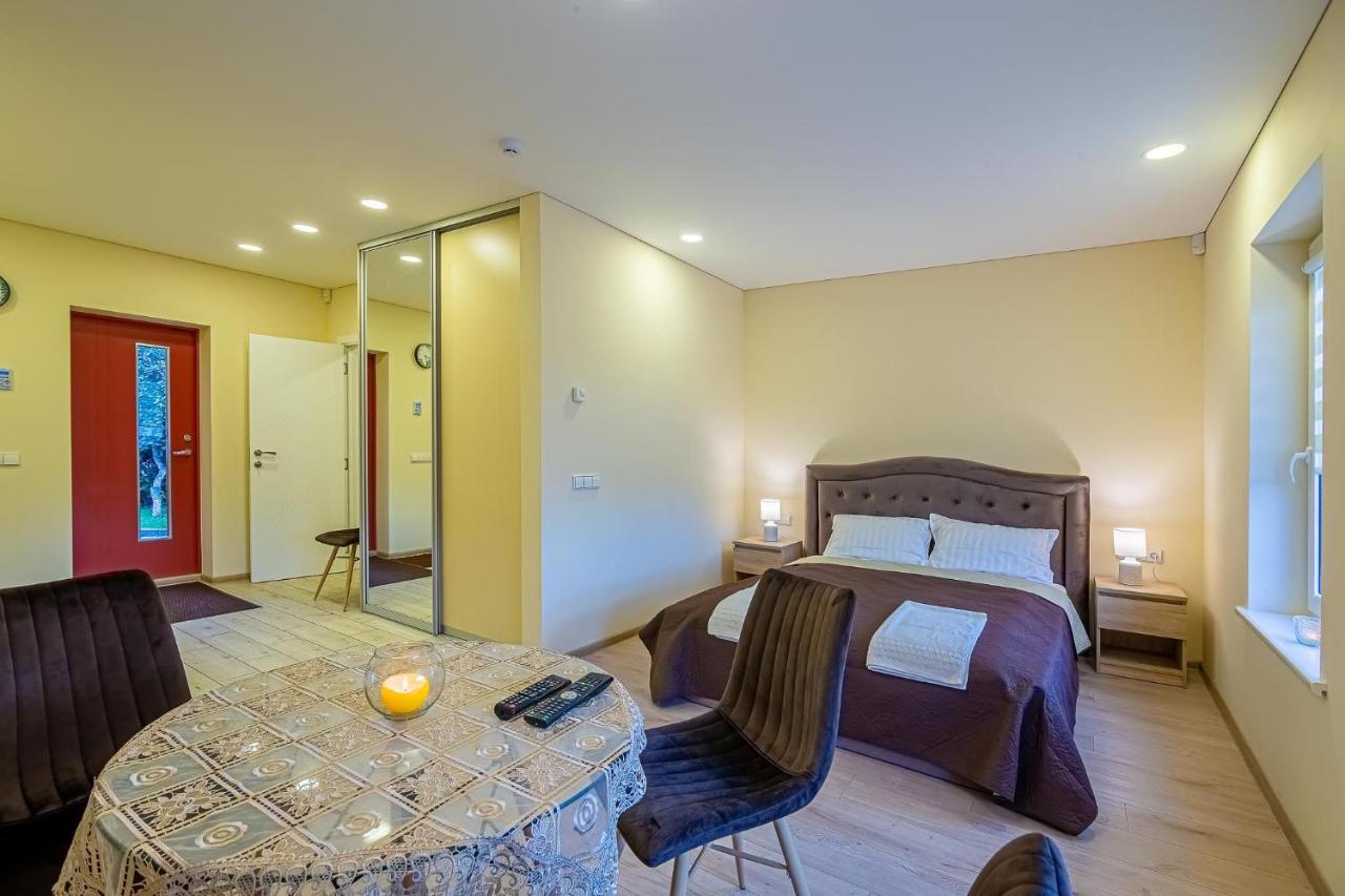 Liux Apartamentai Kaunas Extérieur photo